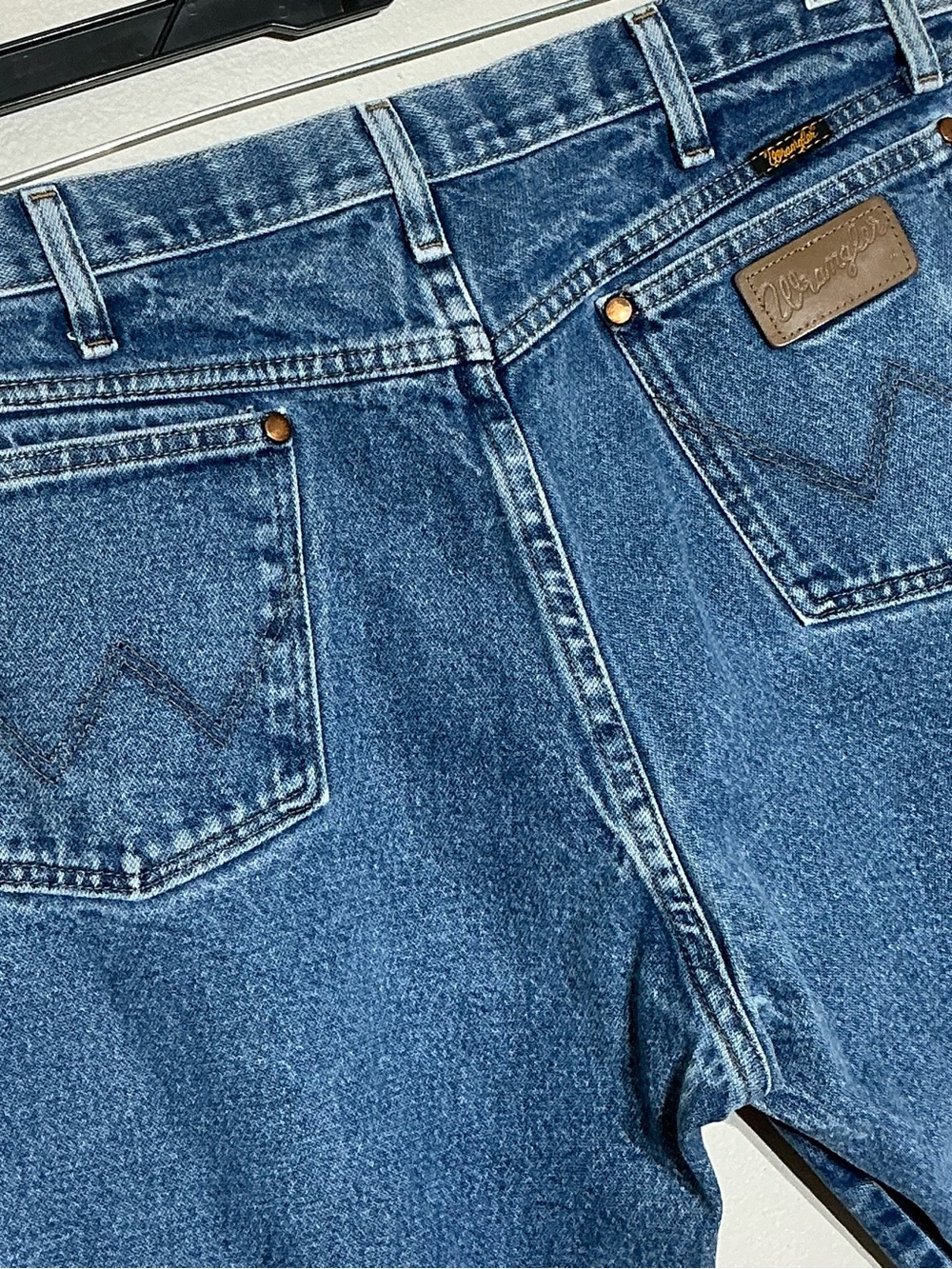 Wrangler 40x30 Western Denim Jeans in Medium Blue